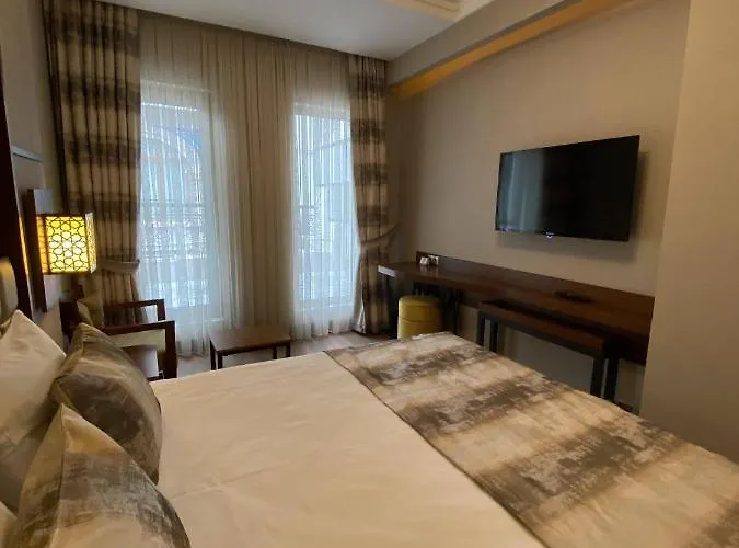 Manesol Boutique Galata 4*