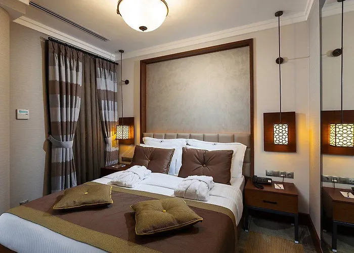 Отель Manesol Boutique Galata Стамбул