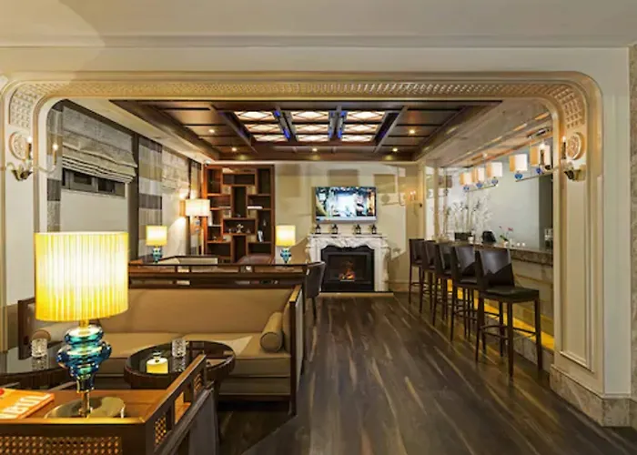 Отель Manesol Boutique Galata Стамбул